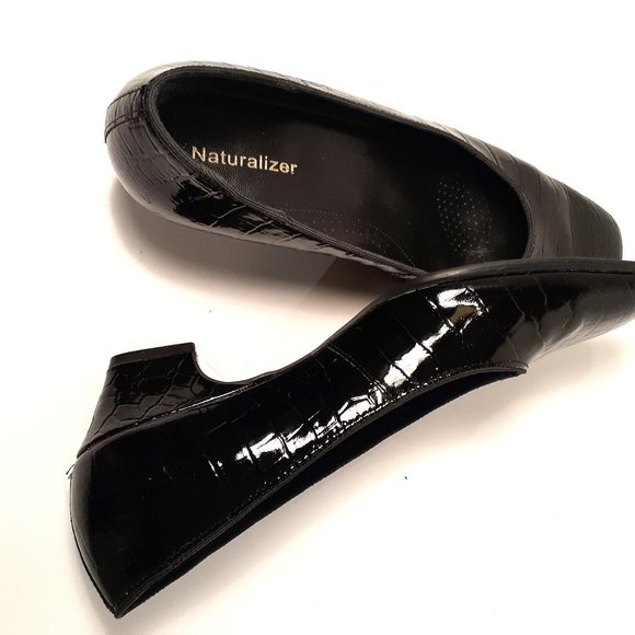 NATURALIZER PATENT BLACK LEATHER Slip on reptile print Sz 7 EUC - Picture 9 of 9